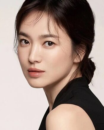 Prepare your screen and wait when Song Hye Kyo - Jeon Yeo Bin hope to make a comeback on the big screen to continue the legend of exorcists in the movie Dark Nuns.